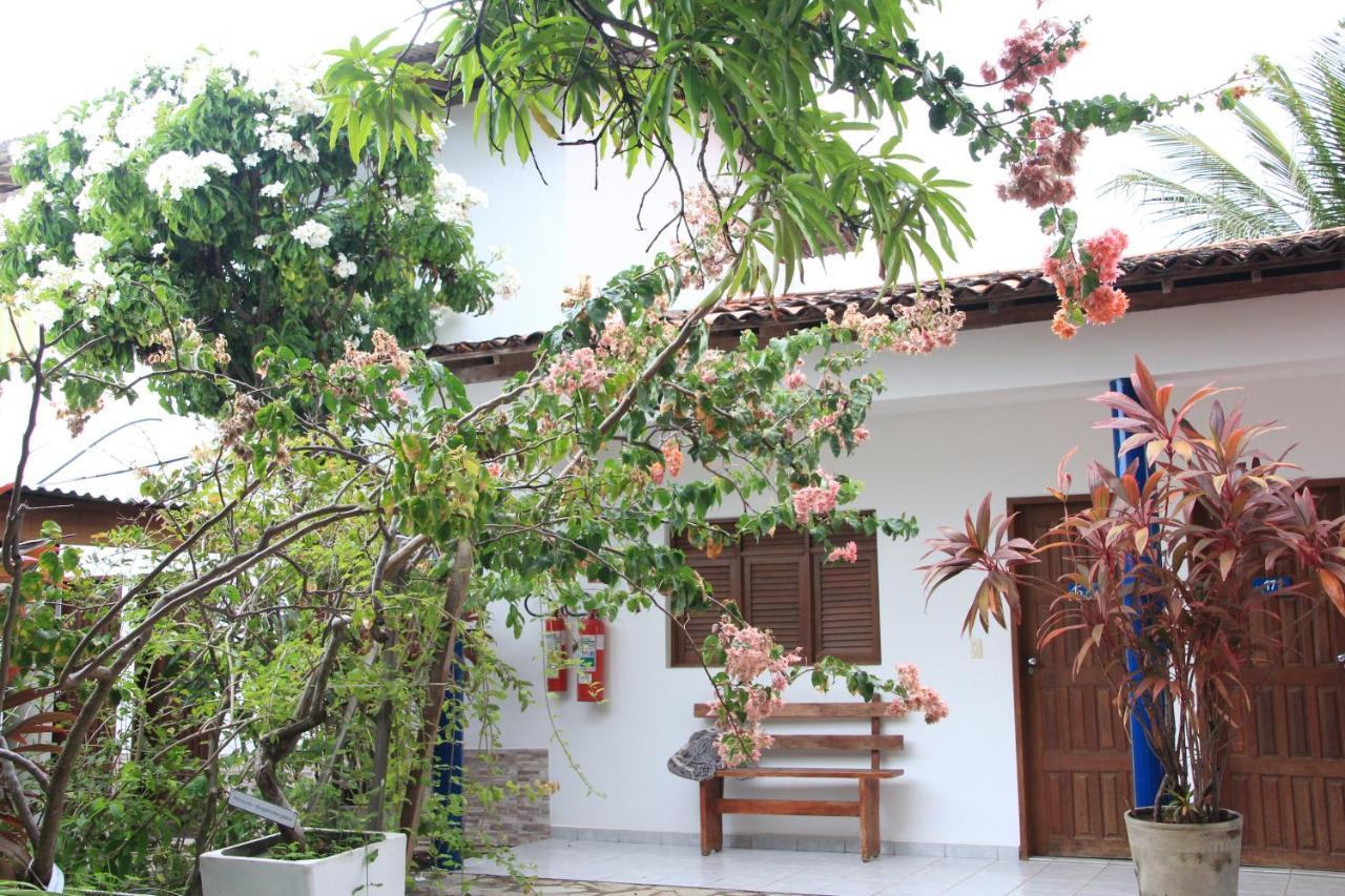 Jacuma'S Lodge Hotel Exterior photo